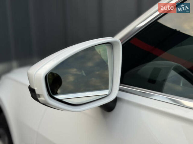 Білий Ауді А6, об'ємом двигуна 2 л та пробігом 56 тис. км за 30990 $, фото 23 на Automoto.ua