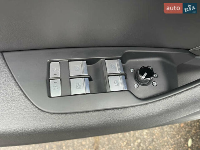 Білий Ауді А6, об'ємом двигуна 1.97 л та пробігом 63 тис. км за 42700 $, фото 33 на Automoto.ua