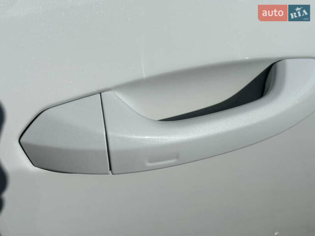 Белый Ауди А6, объемом двигателя 2 л и пробегом 68 тыс. км за 46000 $, фото 35 на Automoto.ua