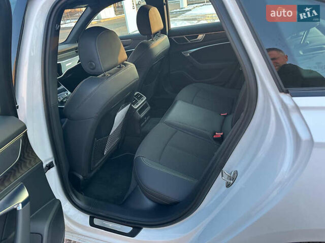 Белый Ауди А6, объемом двигателя 1.97 л и пробегом 28 тыс. км за 49000 $, фото 3 на Automoto.ua