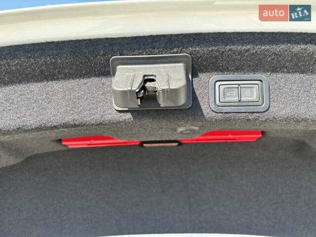 Белый Ауди А6, объемом двигателя 2 л и пробегом 68 тыс. км за 46000 $, фото 110 на Automoto.ua