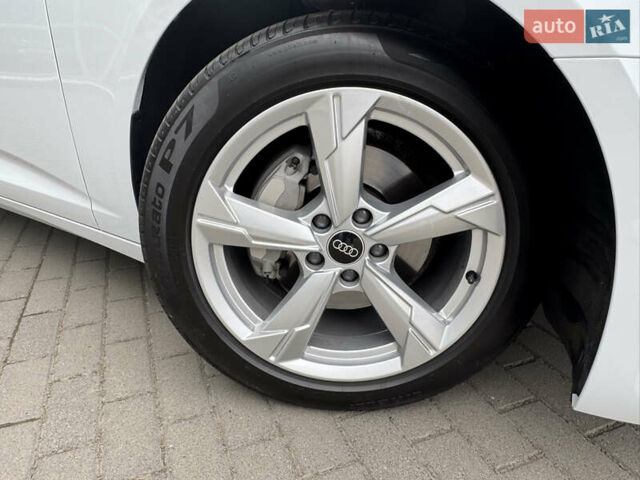 Белый Ауди А6, объемом двигателя 2 л и пробегом 24 тыс. км за 54000 $, фото 8 на Automoto.ua