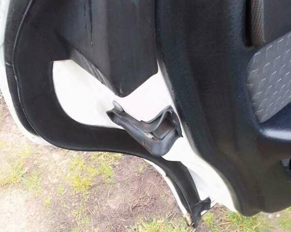 Білий Ауді А6, об'ємом двигуна 1.8 л та пробігом 420 тис. км за 2900 $, фото 6 на Automoto.ua