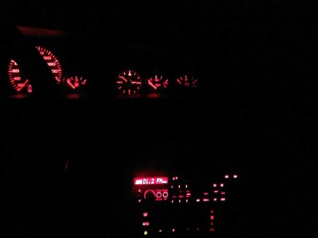 Білий Ауді А6, об'ємом двигуна 1.8 л та пробігом 300 тис. км за 3264 $, фото 3 на Automoto.ua