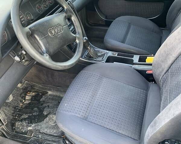 Белый Ауди А6, объемом двигателя 1.8 л и пробегом 403 тыс. км за 2800 $, фото 14 на Automoto.ua