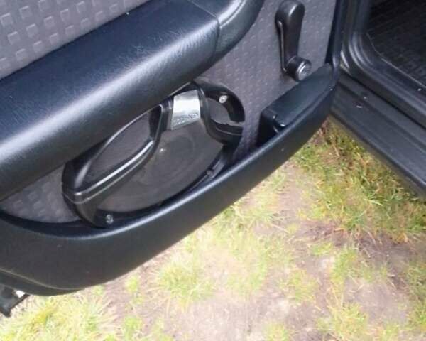 Білий Ауді А6, об'ємом двигуна 1.8 л та пробігом 420 тис. км за 2900 $, фото 11 на Automoto.ua