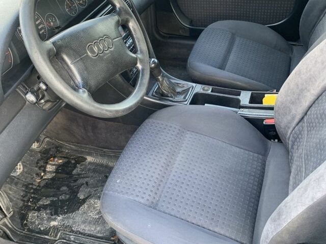 Білий Ауді А6, об'ємом двигуна 1.8 л та пробігом 403 тис. км за 2800 $, фото 15 на Automoto.ua