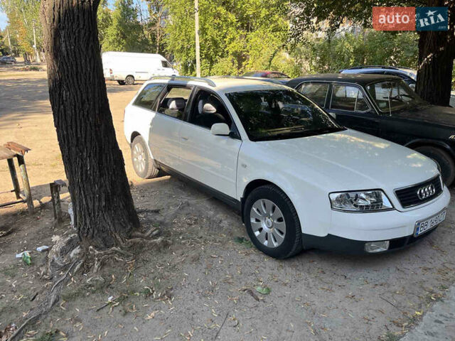 Белый Ауди А6, объемом двигателя 2.5 л и пробегом 375 тыс. км за 5000 $, фото 5 на Automoto.ua