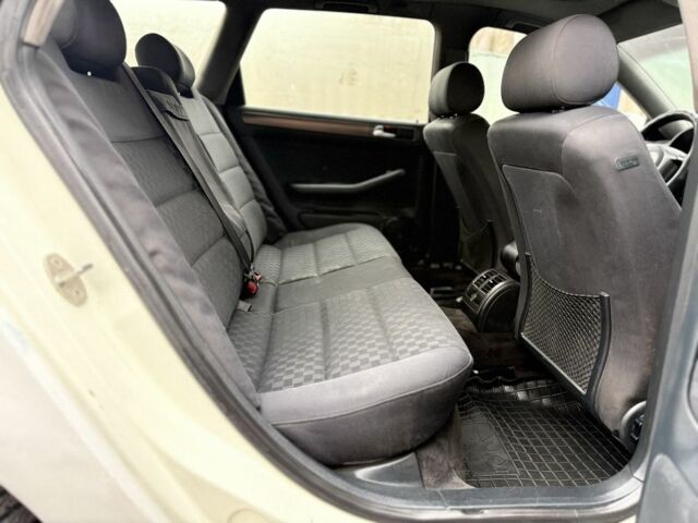 Белый Ауди А6, объемом двигателя 2.5 л и пробегом 300 тыс. км за 1650 $, фото 12 на Automoto.ua