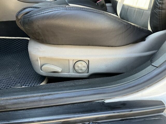 Ауди А6 2000 в Днепре (Днепропетровске) на Automoto.ua Белый Ауди А6, объемом двигателя 1.9 л и пробегом 469 тыс. км за 4500 $, фото 10 на Automoto.ua