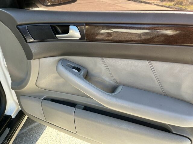 Ауди А6 2000 в Днепре (Днепропетровске) на Automoto.ua Белый Ауди А6, объемом двигателя 1.9 л и пробегом 469 тыс. км за 4500 $, фото 18 на Automoto.ua