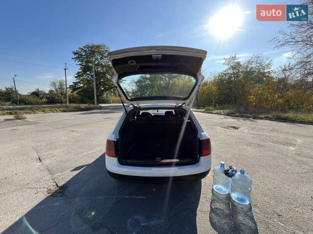 Ауди А6 2000 в Днепре (Днепропетровске) на Automoto.ua Белый Ауди А6, объемом двигателя 1.9 л и пробегом 469 тыс. км за 4500 $, фото 21 на Automoto.ua