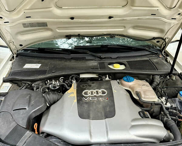 Белый Ауди А6, объемом двигателя 2.5 л и пробегом 255 тыс. км за 4700 $, фото 23 на Automoto.ua