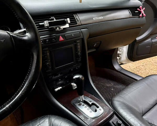 Белый Ауди А6, объемом двигателя 2.5 л и пробегом 255 тыс. км за 4700 $, фото 14 на Automoto.ua