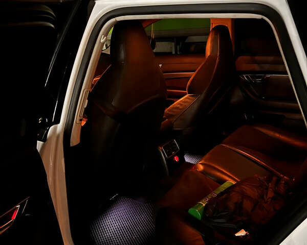 Білий Ауді А6, об'ємом двигуна 2.97 л та пробігом 273 тис. км за 13600 $, фото 12 на Automoto.ua