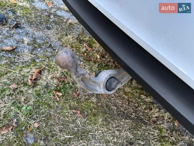 Ауді А6 2012 у Хмельницькому на Automoto.ua Білий Ауді А6, об'ємом двигуна 2 л та пробігом 286 тис. км за 13333 $, фото 28 на Automoto.ua