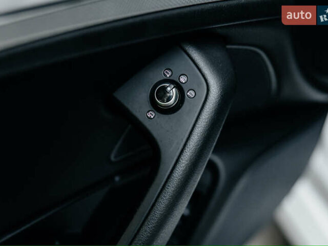 Білий Ауді А6, об'ємом двигуна 3 л та пробігом 267 тис. км за 20999 $, фото 24 на Automoto.ua