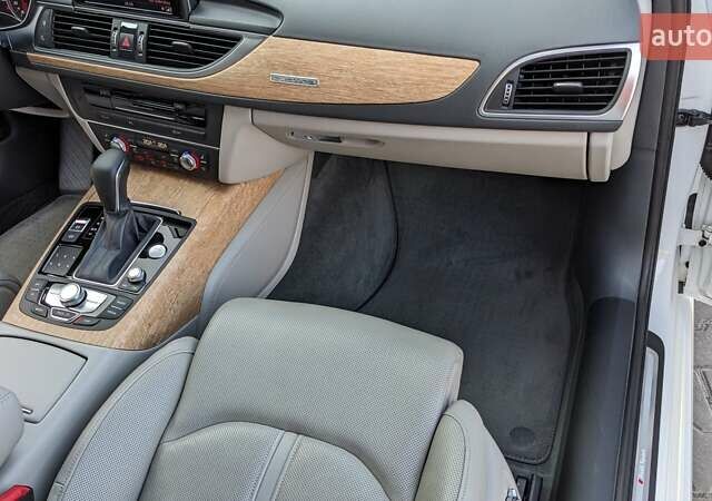 Білий Ауді А6, об'ємом двигуна 3 л та пробігом 240 тис. км за 25999 $, фото 14 на Automoto.ua