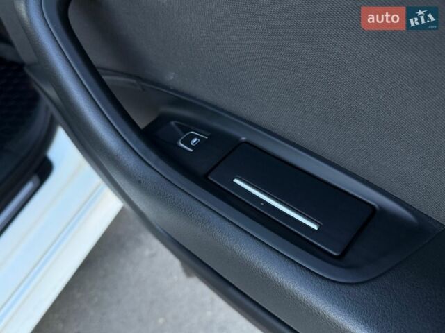 Белый Ауди А6, объемом двигателя 2 л и пробегом 187 тыс. км за 18990 $, фото 34 на Automoto.ua