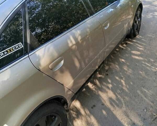 Бежевый Ауди А6, объемом двигателя 1.8 л и пробегом 300 тыс. км за 3500 $, фото 1 на Automoto.ua