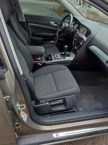 Бежевый Ауди А6, объемом двигателя 2 л и пробегом 280 тыс. км за 8000 $, фото 1 на Automoto.ua