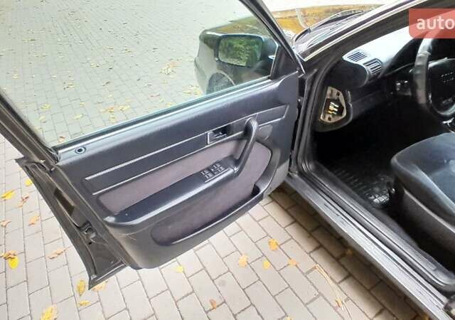 Ауді А6 1995 у Кременце на Automoto.ua Чорний Ауді А6, об'ємом двигуна 2.5 л та пробігом 602 тис. км за 2999 $, фото 26 на Automoto.ua