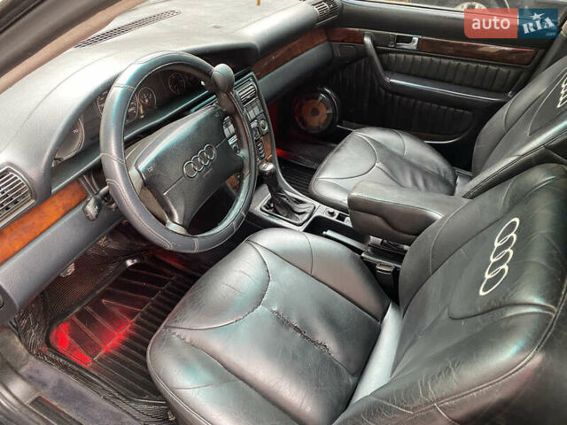 Черный Ауди А6, объемом двигателя 2.8 л и пробегом 300 тыс. км за 2150 $, фото 15 на Automoto.ua