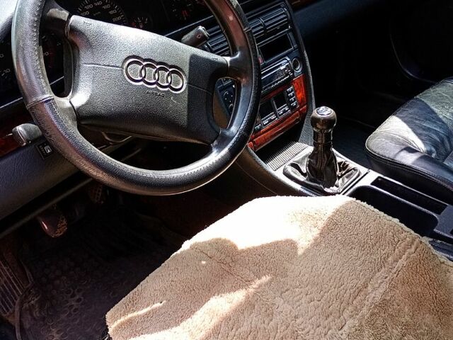 Черный Ауди А6, объемом двигателя 2 л и пробегом 430 тыс. км за 2800 $, фото 3 на Automoto.ua