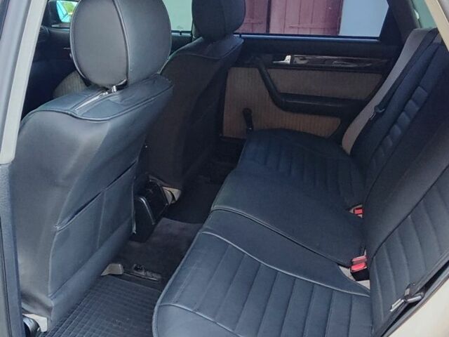 Черный Ауди А6, объемом двигателя 2.6 л и пробегом 483 тыс. км за 2500 $, фото 7 на Automoto.ua