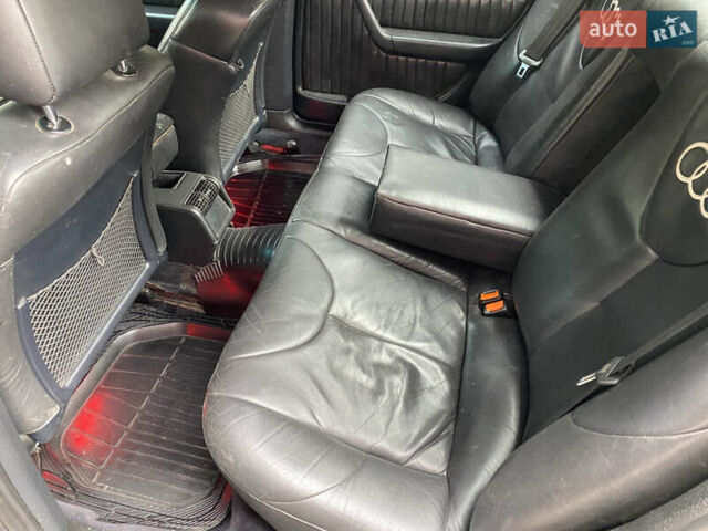 Черный Ауди А6, объемом двигателя 2.8 л и пробегом 300 тыс. км за 2150 $, фото 16 на Automoto.ua