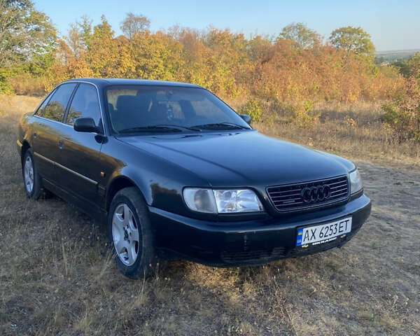 Черный Ауди А6, объемом двигателя 2.8 л и пробегом 300 тыс. км за 2850 $, фото 1 на Automoto.ua
