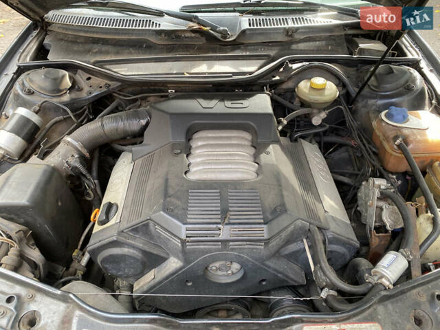 Черный Ауди А6, объемом двигателя 2.8 л и пробегом 300 тыс. км за 2150 $, фото 12 на Automoto.ua