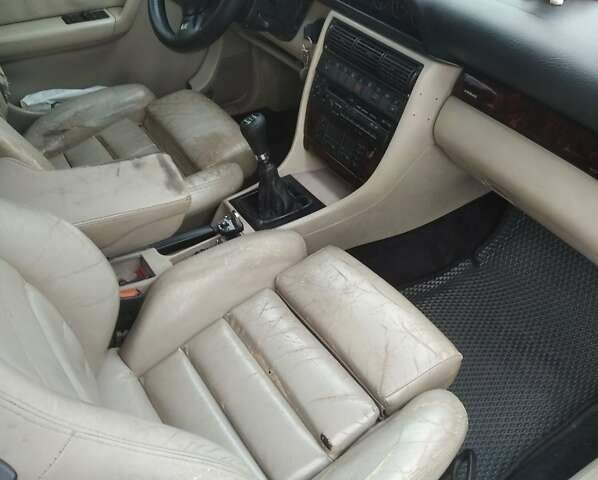 Черный Ауди А6, объемом двигателя 2.8 л и пробегом 416 тыс. км за 3500 $, фото 11 на Automoto.ua
