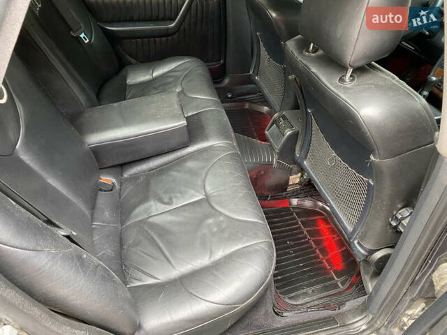 Черный Ауди А6, объемом двигателя 2.8 л и пробегом 300 тыс. км за 2150 $, фото 17 на Automoto.ua