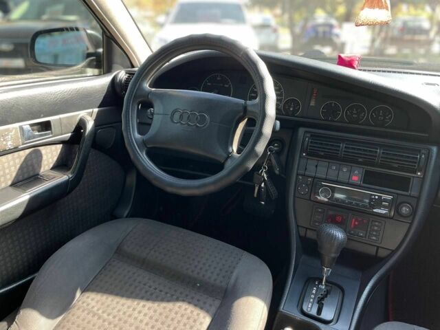 Черный Ауди А6, объемом двигателя 2.5 л и пробегом 427 тыс. км за 2900 $, фото 9 на Automoto.ua