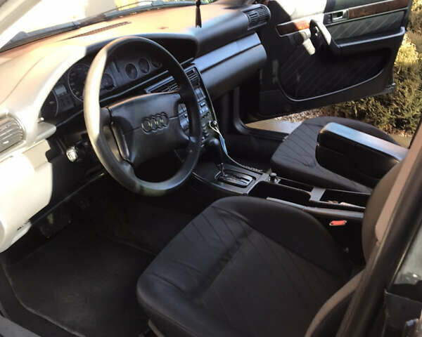 Чорний Ауді А6, об'ємом двигуна 2.6 л та пробігом 350 тис. км за 4000 $, фото 6 на Automoto.ua