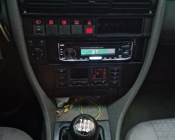 Ауди А6 1997 в Стрые на Automoto.ua Черный Ауди А6, объемом двигателя 2.46 л и пробегом 380 тыс. км за 2700 $, фото 6 на Automoto.ua