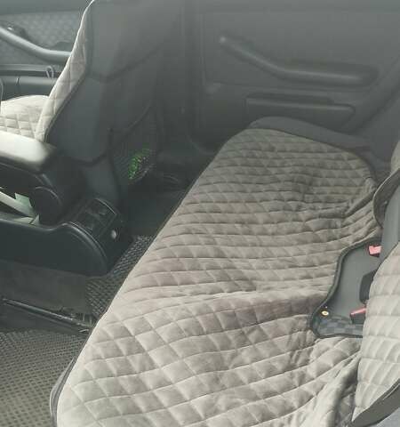 Черный Ауди А6, объемом двигателя 1.78 л и пробегом 284 тыс. км за 4150 $, фото 1 на Automoto.ua