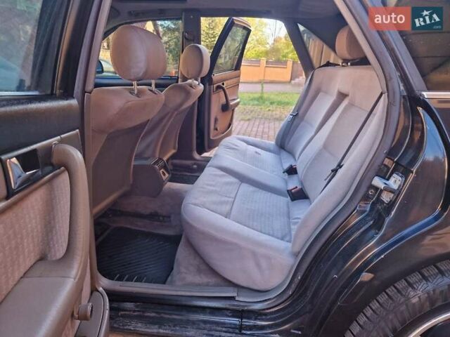 Черный Ауди А6, объемом двигателя 2.5 л и пробегом 375 тыс. км за 2850 $, фото 4 на Automoto.ua