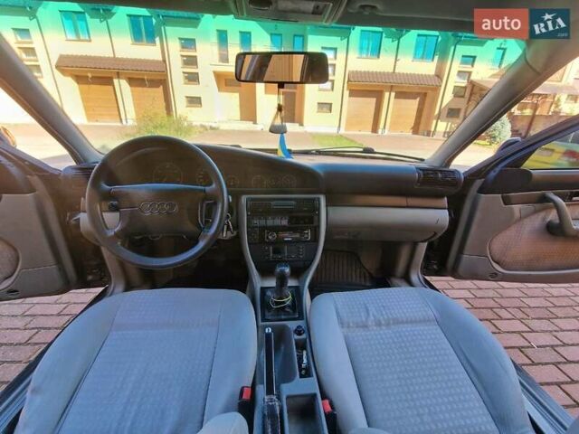 Черный Ауди А6, объемом двигателя 2.5 л и пробегом 375 тыс. км за 2850 $, фото 5 на Automoto.ua