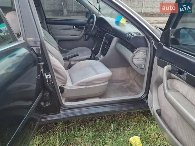 Ауди А6 1997 в Стрые на Automoto.ua Черный Ауди А6, объемом двигателя 2.46 л и пробегом 380 тыс. км за 2700 $, фото 2 на Automoto.ua