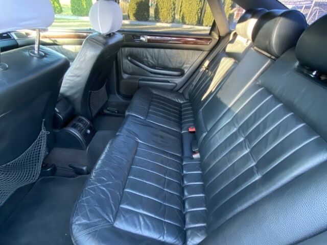 Черный Ауди А6, объемом двигателя 1.8 л и пробегом 399 тыс. км за 3650 $, фото 14 на Automoto.ua