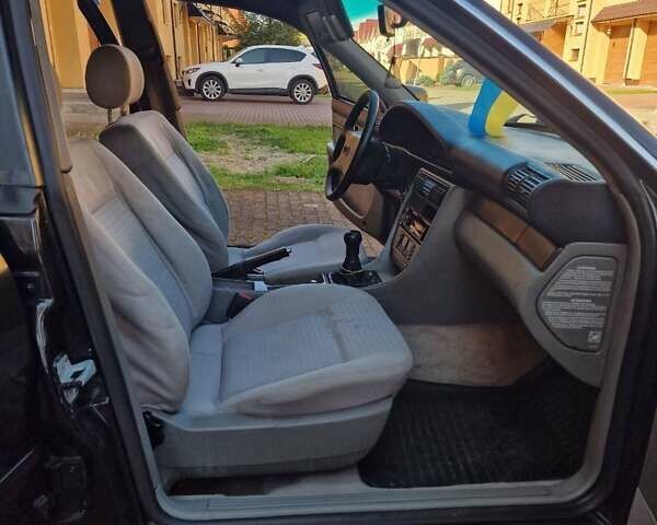 Черный Ауди А6, объемом двигателя 2.5 л и пробегом 375 тыс. км за 2850 $, фото 2 на Automoto.ua