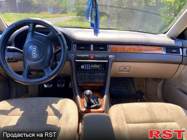 Черный Ауди А6, объемом двигателя 1.8 л и пробегом 340 тыс. км за 2600 $, фото 7 на Automoto.ua