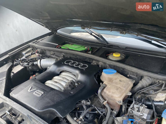 Черный Ауди А6, объемом двигателя 2.4 л и пробегом 390 тыс. км за 3600 $, фото 9 на Automoto.ua