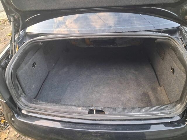 Чорний Ауді А6, об'ємом двигуна 1.8 л та пробігом 300 тис. км за 3300 $, фото 12 на Automoto.ua