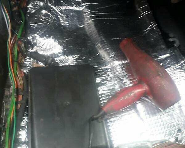 Черный Ауди А6, объемом двигателя 1.9 л и пробегом 400 тыс. км за 5000 $, фото 7 на Automoto.ua