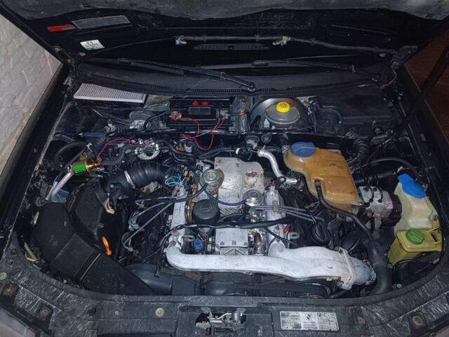 Черный Ауди А6, объемом двигателя 2.5 л и пробегом 337 тыс. км за 1499 $, фото 1 на Automoto.ua