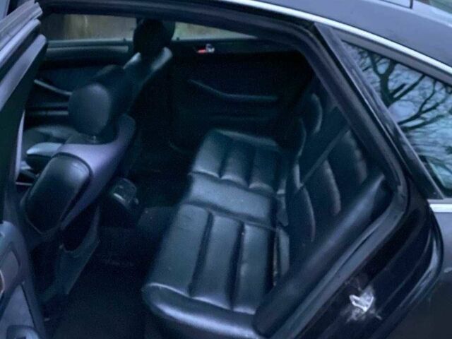 Чорний Ауді А6, об'ємом двигуна 2.4 л та пробігом 350 тис. км за 2800 $, фото 3 на Automoto.ua