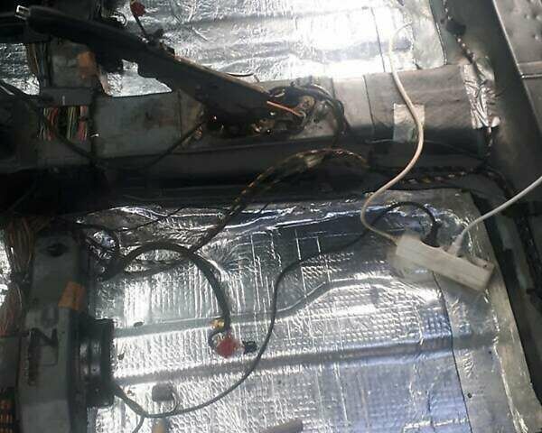 Черный Ауди А6, объемом двигателя 1.9 л и пробегом 400 тыс. км за 5000 $, фото 8 на Automoto.ua